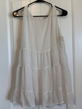 JODIFL Sleeveless white tiered mini dress / tunic. Size L
